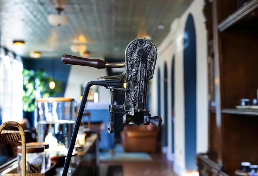 Tower Hotel Little Havana