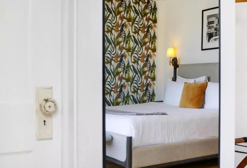 Tower Hotel Little Havana