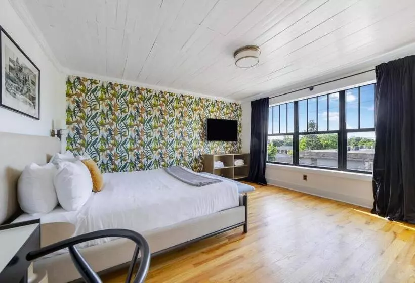 Tower Hotel Little Havana