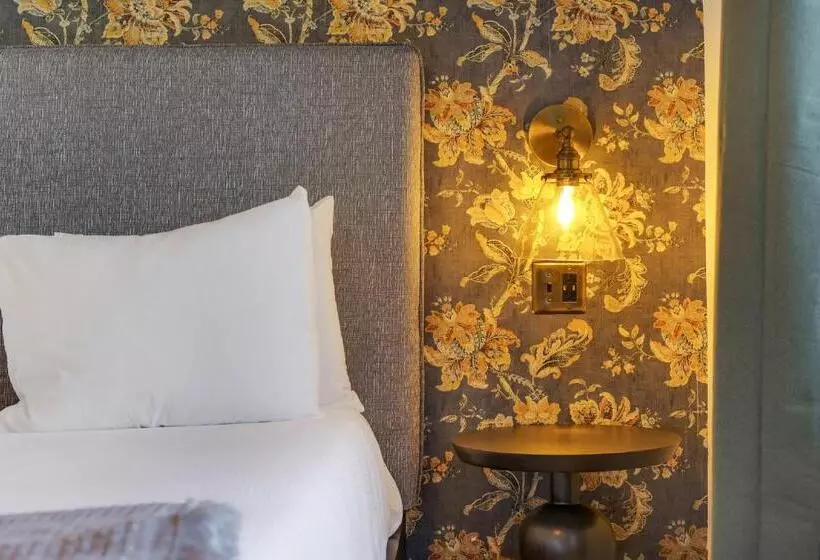 Tower Hotel Little Havana