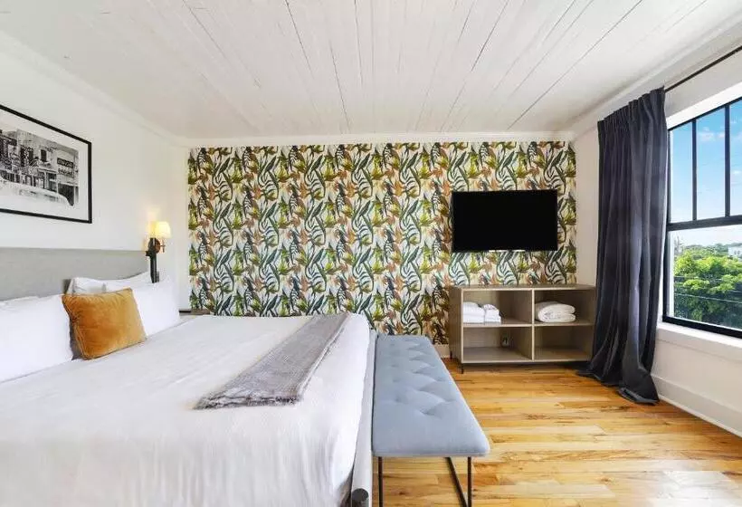 Tower Hotel Little Havana