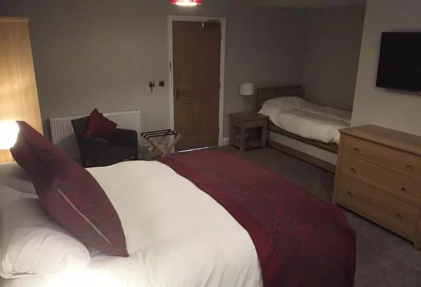 ホテル The Villa Express