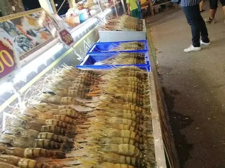 Lom Choi Home Stay Ayutthaya   Hostel