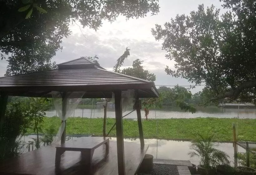 Lom Choi Home Stay Ayutthaya   Hostel