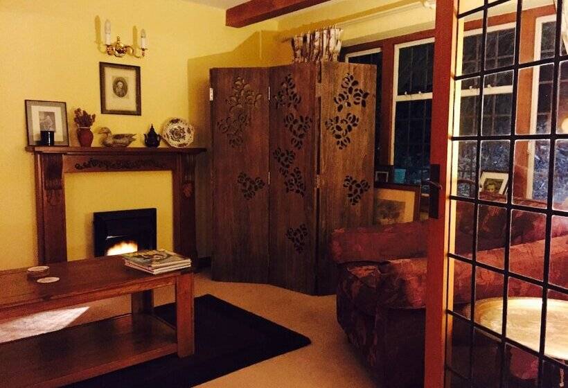 پانسیون Iffin Farmhouse