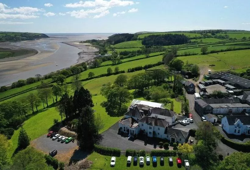 Majatalo Mansion House Llansteffan