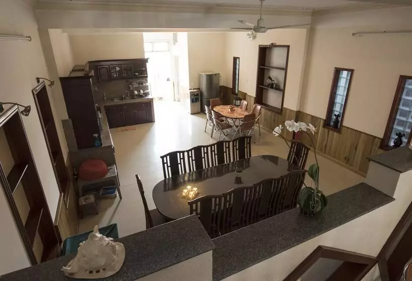 پانسیون Three Palms Homestay