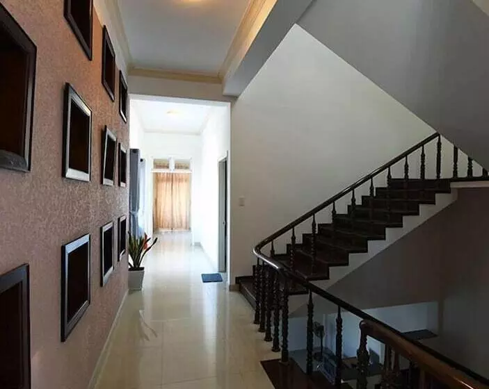 پانسیون Three Palms Homestay