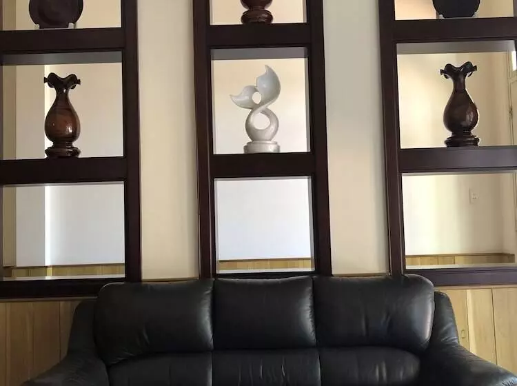 پانسیون Three Palms Homestay