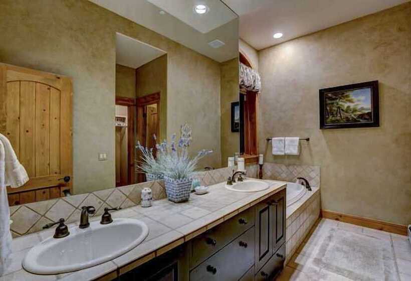 Snowberry By Elevation Accommodations