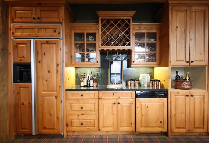 Snowberry By Elevation Accommodations