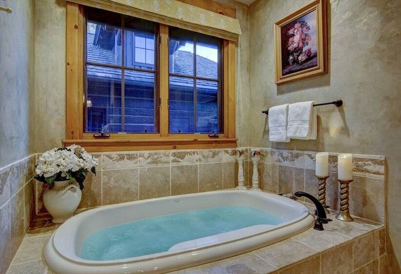 Snowberry By Elevation Accommodations