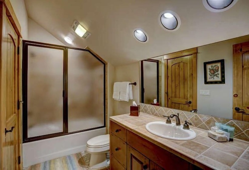 Snowberry By Elevation Accommodations