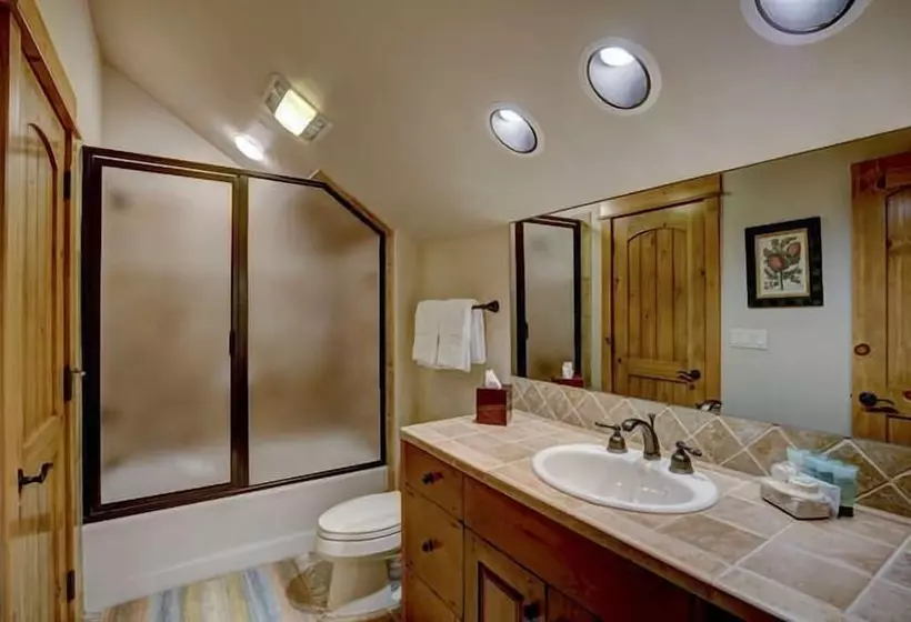 Snowberry By Elevation Accommodations