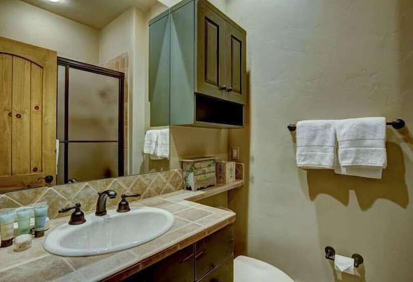 Snowberry By Elevation Accommodations