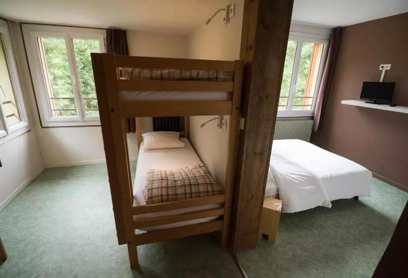1861 Chatel Hostel