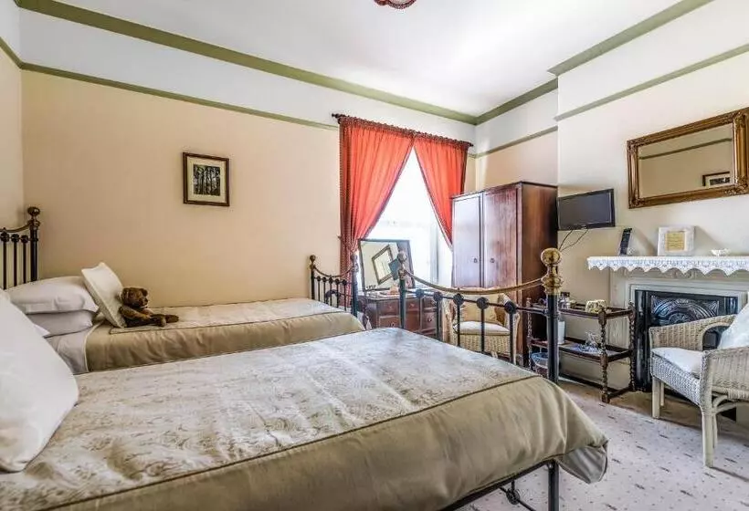 Bed and Breakfast Kenella House