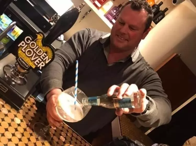 簡易ホテル Manor House Hotel And Restaurant