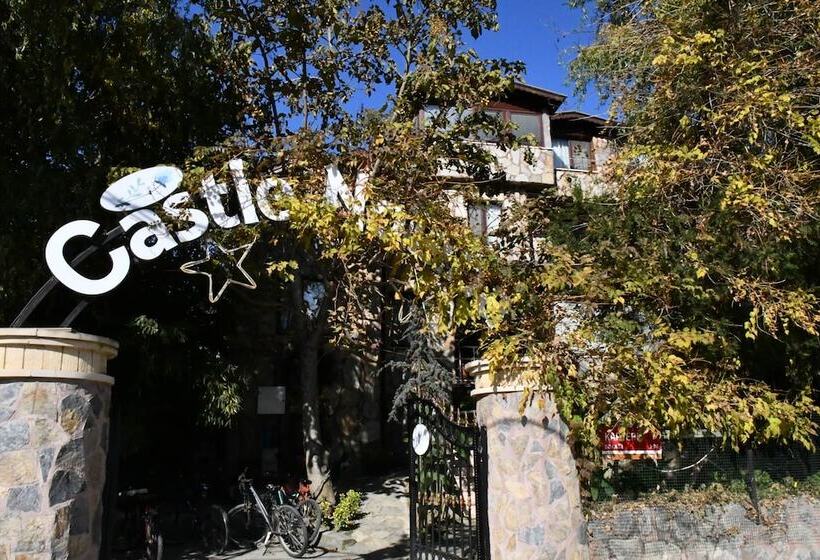 Отель Castle Nolana