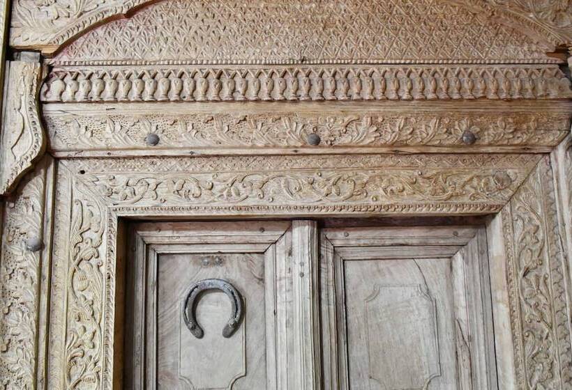 Отель Castle Nolana