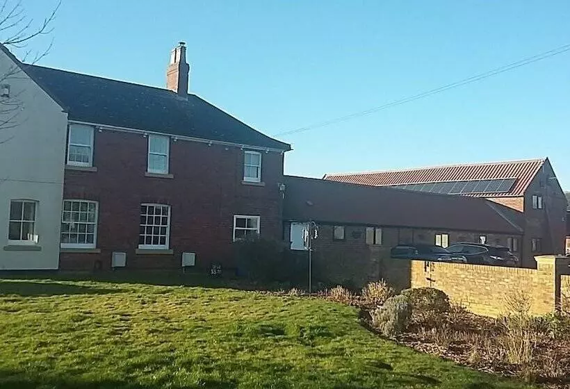 Majatalo Highfield Farm