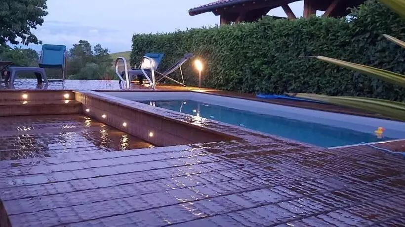 ペンション La Maison Des Vignes