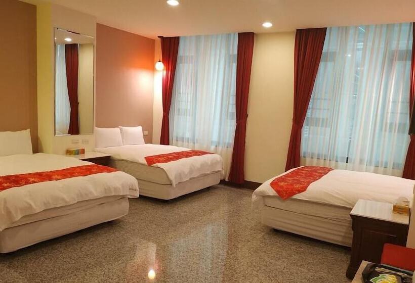 تختخواب و صبحانه Sun Moon Lake Crown Yu