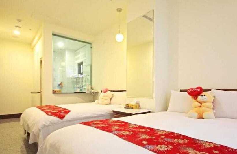 تختخواب و صبحانه Sun Moon Lake Crown Yu