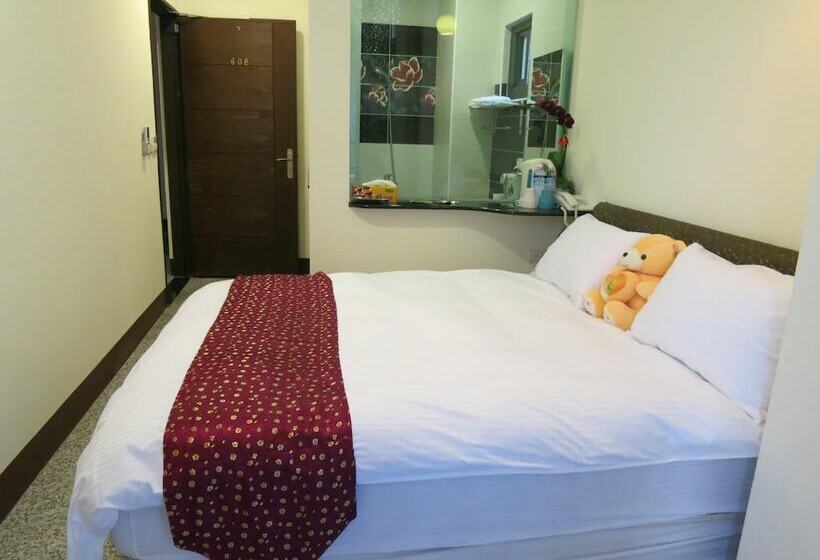 تختخواب و صبحانه Sun Moon Lake Crown Yu