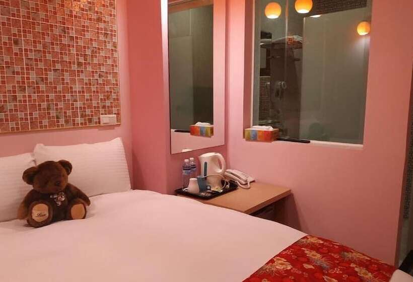 تختخواب و صبحانه Sun Moon Lake Crown Yu