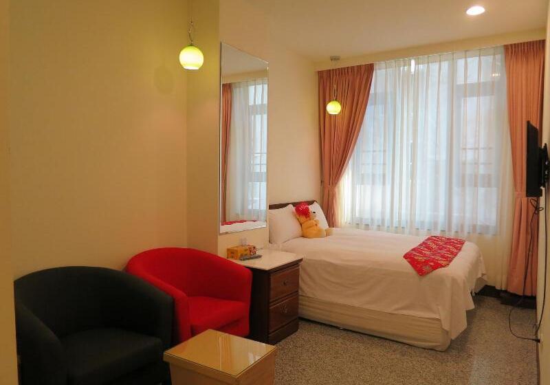 تختخواب و صبحانه Sun Moon Lake Crown Yu