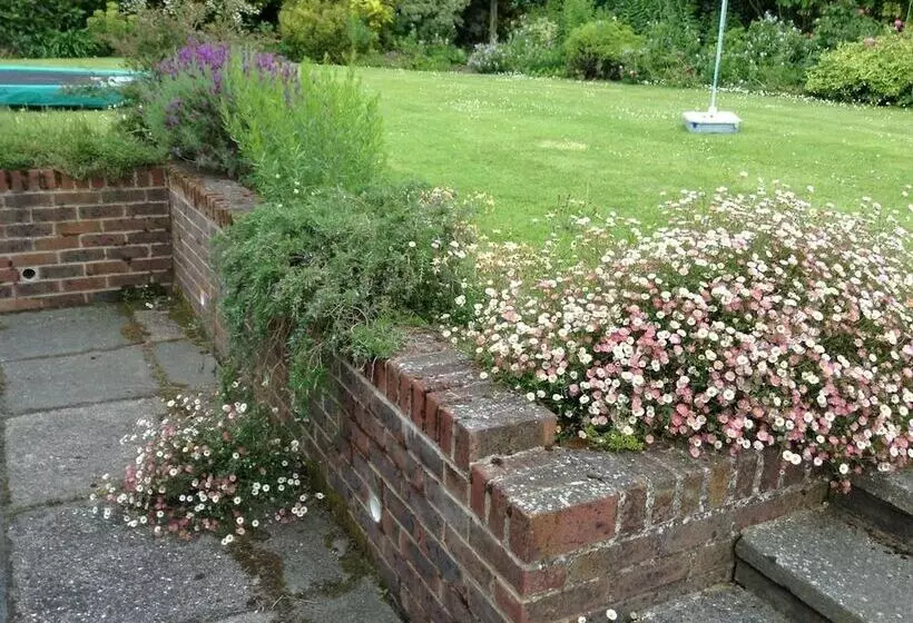 Courtlands Nurseries B&b