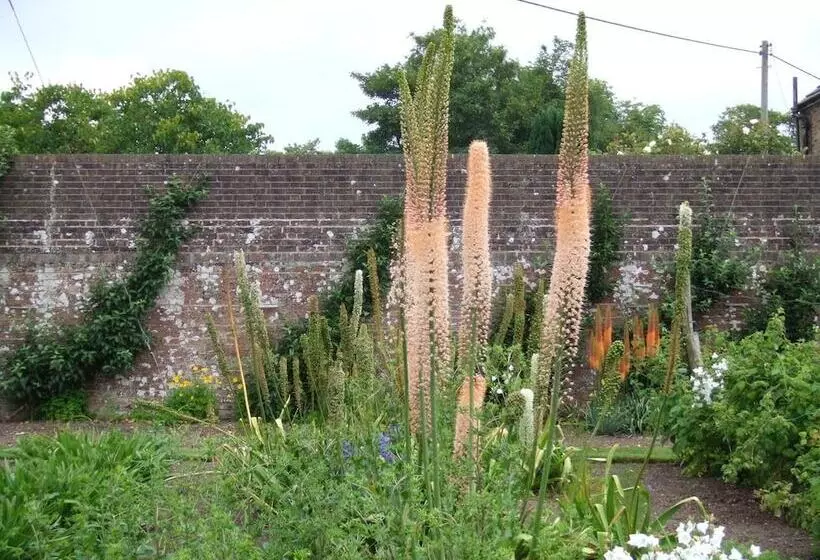 Courtlands Nurseries B&b