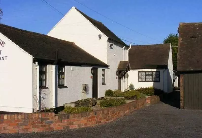 Halfway House Inn & Cottages