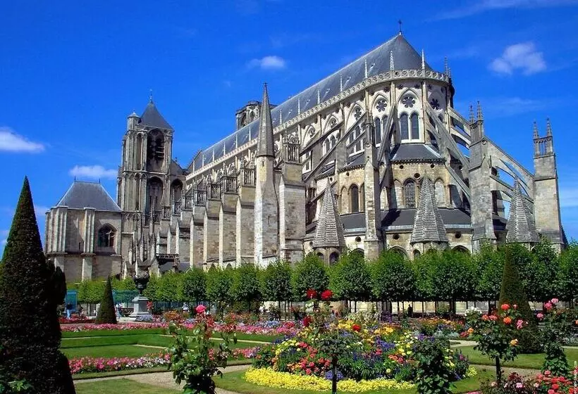 هتل Camping De Bourges