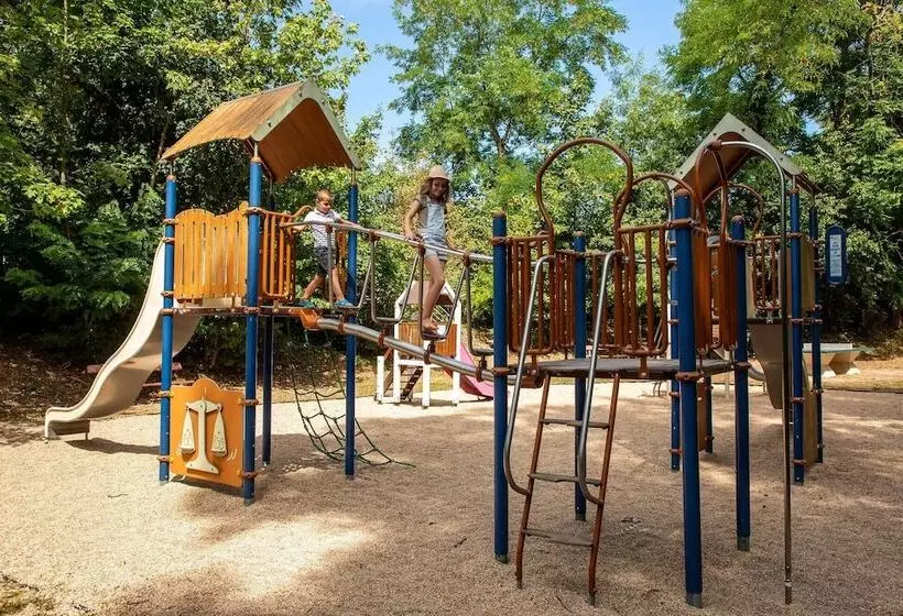 هتل Camping De Bourges