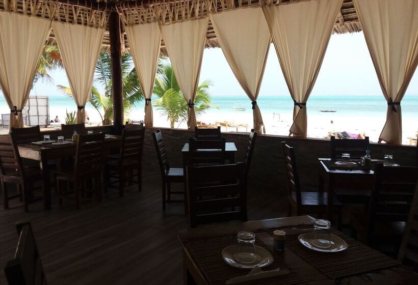 酒店 White Dream Lodge & Restaurant