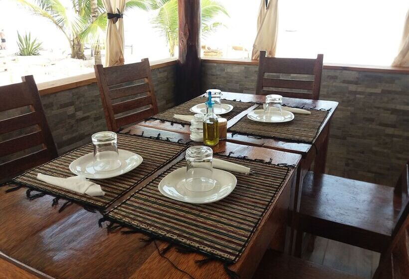 酒店 White Dream Lodge & Restaurant