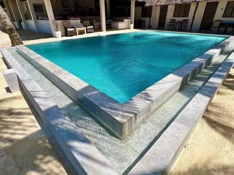 Hotelli White Dream Lodge & Restaurant