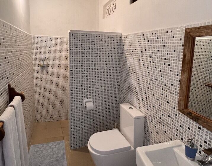 酒店 White Dream Lodge & Restaurant