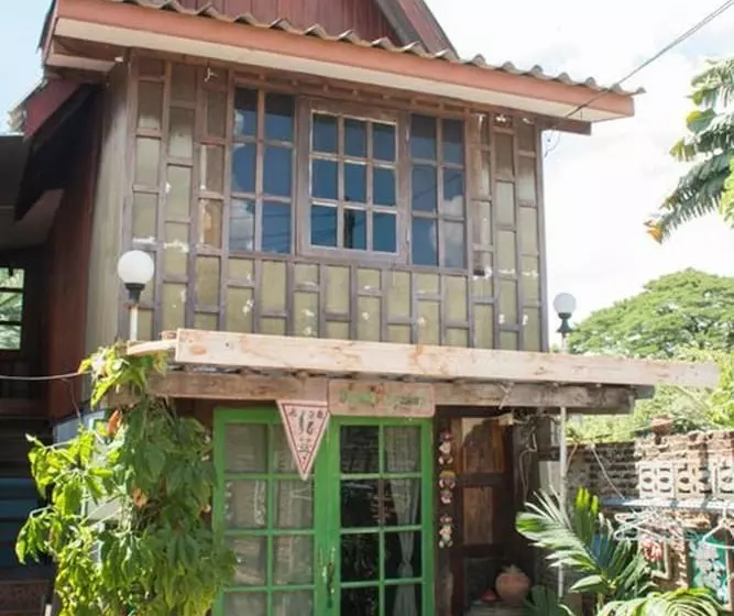 پانسیون Ban Bua House 1
