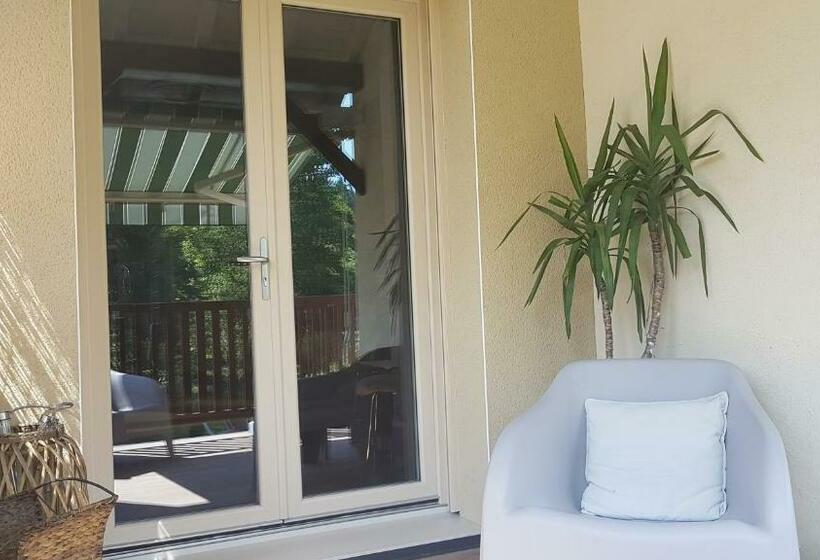 膳宿费 Fred Et Jules