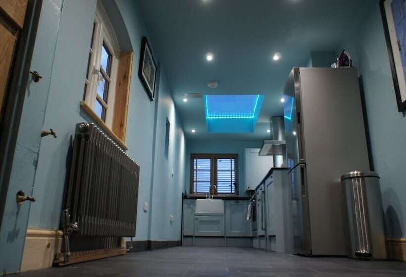 Simpsons Cottage Grove Road Cottages