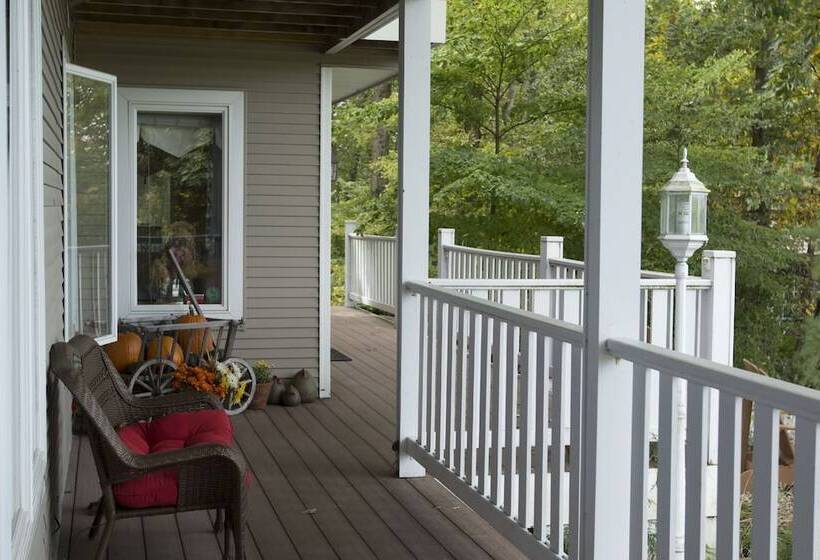 The Speckled Hen Inn B&b