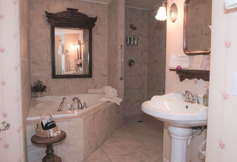 The Speckled Hen Inn B&b