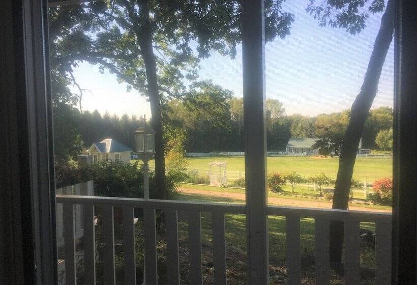 The Speckled Hen Inn B&b