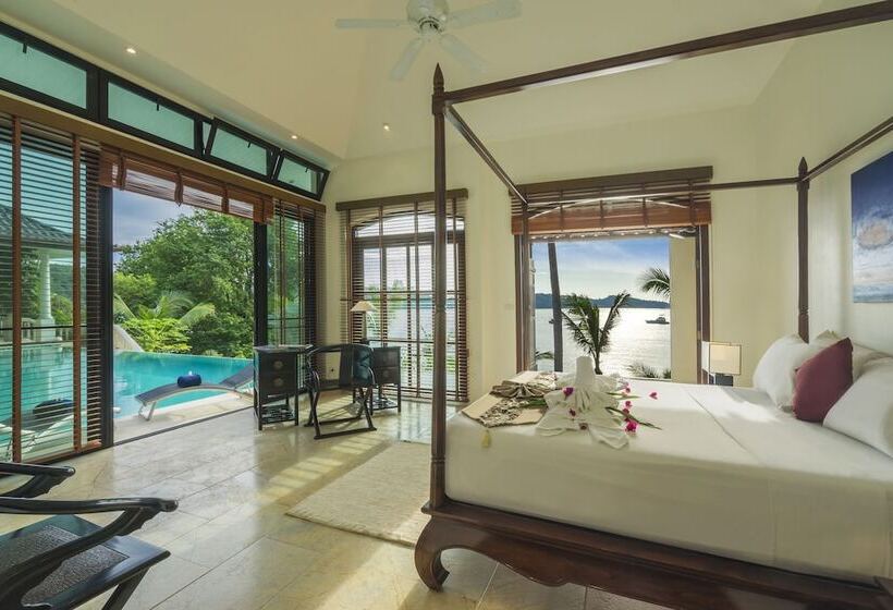 Beach Front Luxury Villa Hai Leng