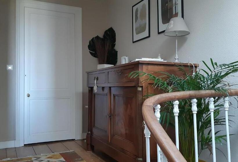 مبيت وإفطار Chambres D Hôtes Les Jardins De La Cathédrale