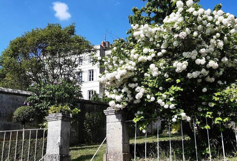مبيت وإفطار Chambres D Hôtes Les Jardins De La Cathédrale