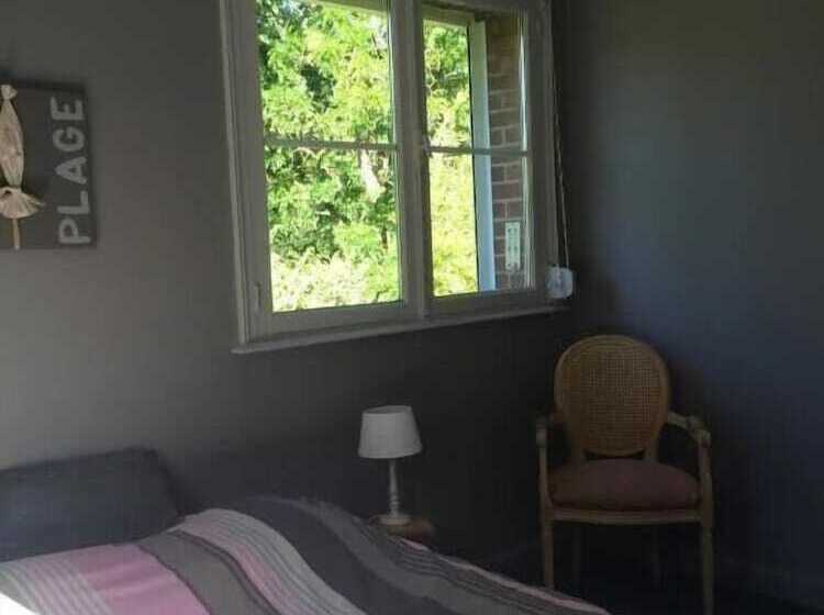 تختخواب و صبحانه Les Glycines